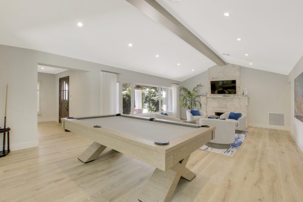 Fort Lauderdale Luxury home with game room