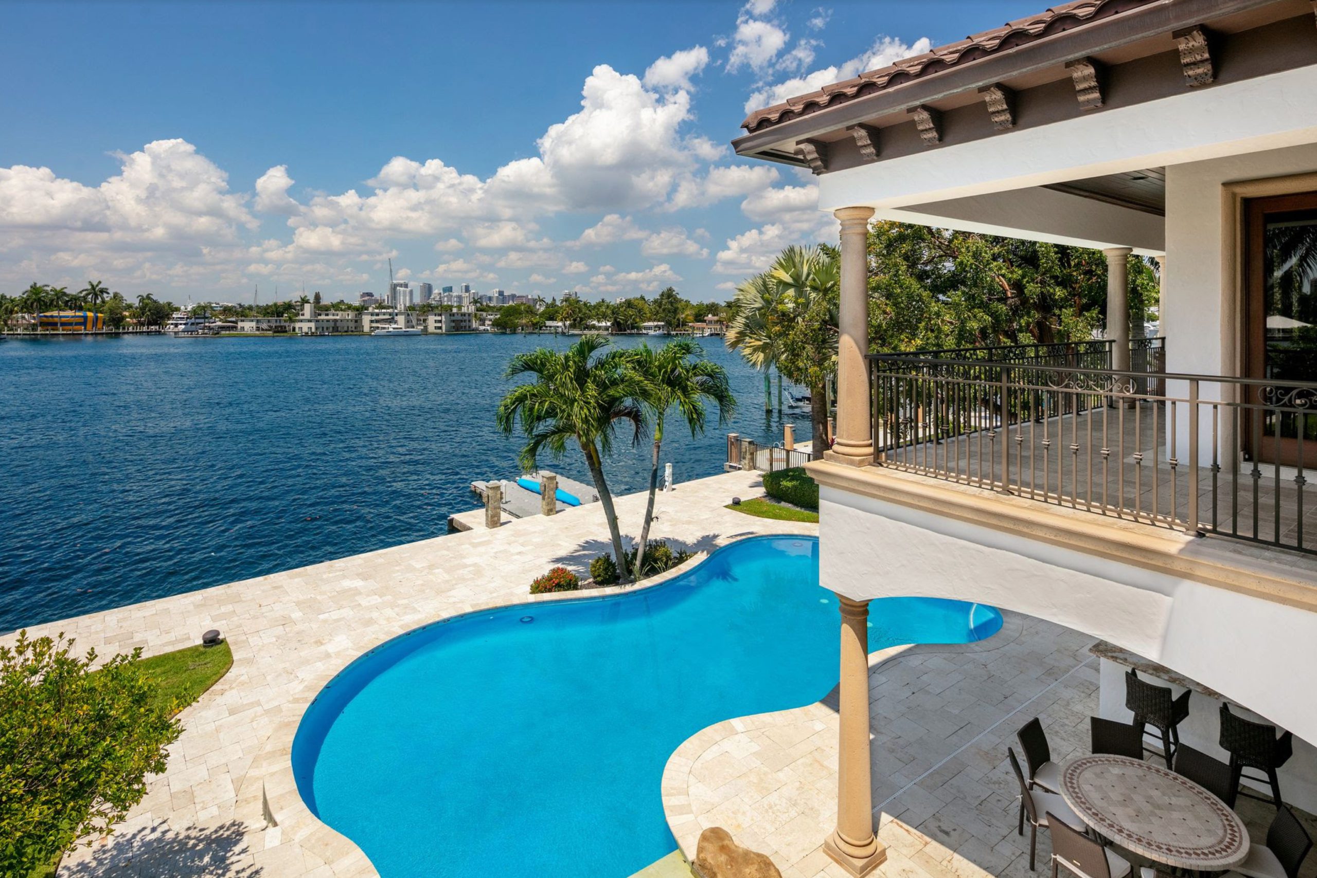 Waterfront Home Valuation Fort Lauderdale: What Actually Drives Price